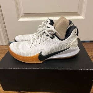 Nike Kobe Bryant Mamba Focus Men's Sneakers White/Black Gum Size 10.5